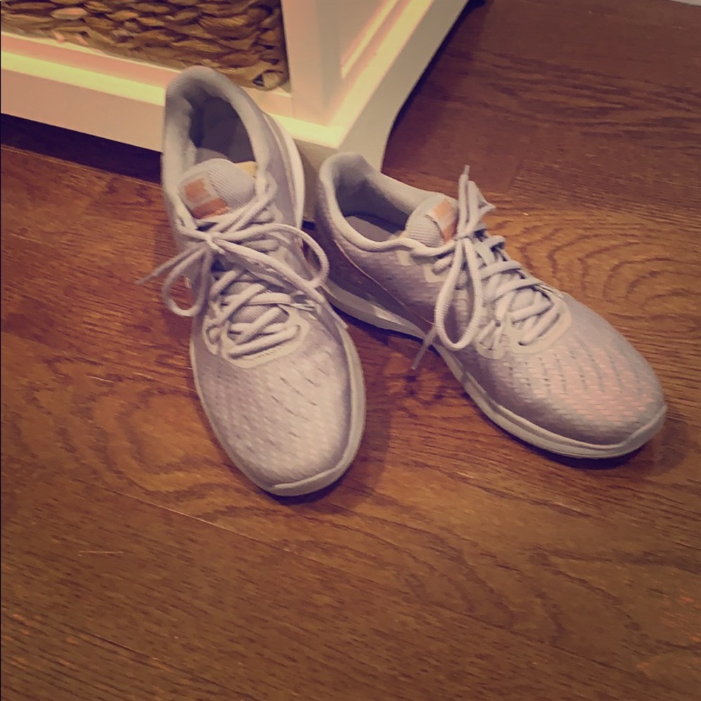 Ladies Nike -In Season 7
